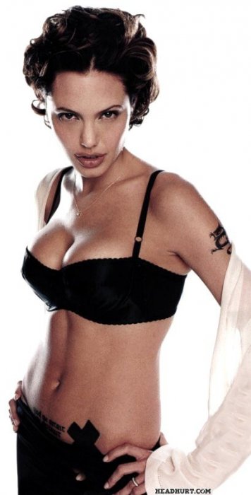 Angelina Jolie 23.jpg