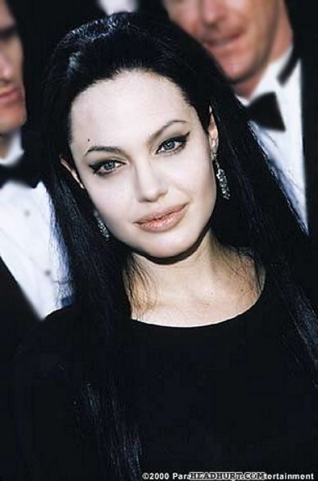Angelina Jolie 29.jpg